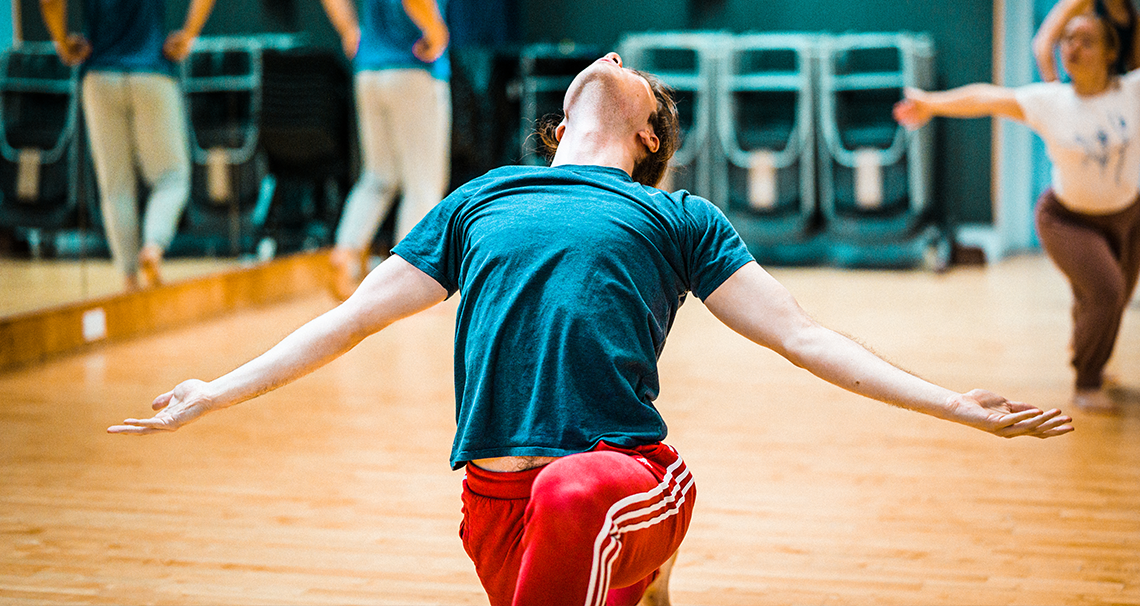 Fin during movement in a studio.
